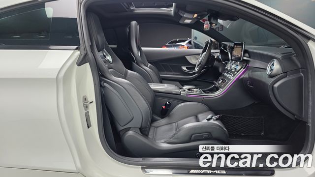 Mercedes-Benz C-Class 2018 — photo 16