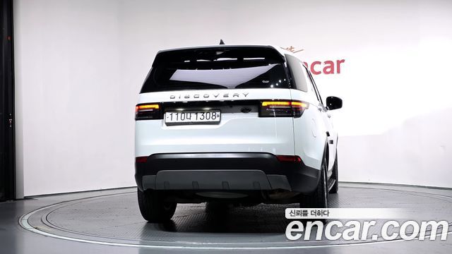 Land Rover Discovery 2019 — photo 4