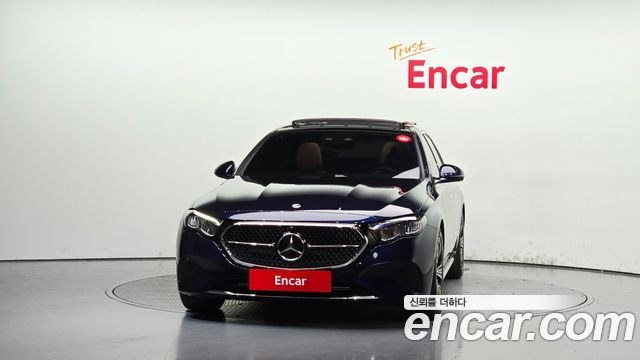 Mercedes-Benz E-Class 2024 — photo 3