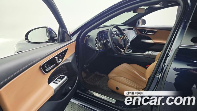Mercedes-Benz E-Class 2024 — photo 10