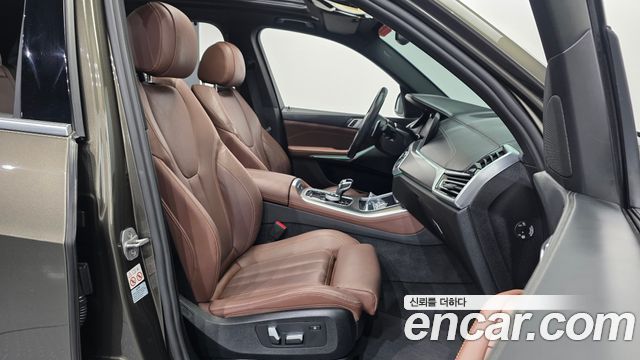 BMW X5 2022 — photo 17