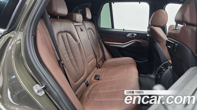BMW X5 2022 — photo 18