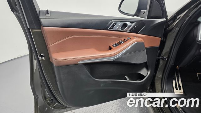 BMW X5 2022 — photo 14