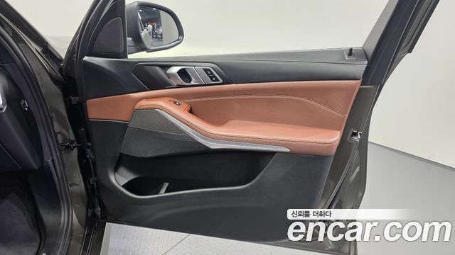BMW X5 2022 — photo 15