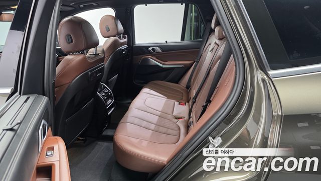 BMW X5 2022 — photo 16