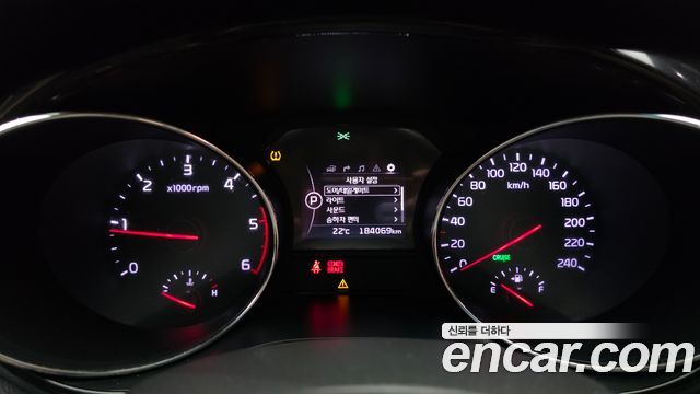 Kia Canival 2016 — photo 11