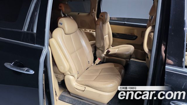Kia Canival 2016 — photo 18