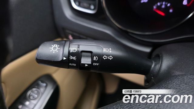 Kia Canival 2016 — photo 24