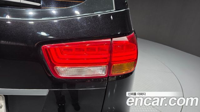 Kia Canival 2016 — photo 9