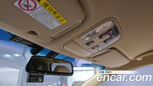 Kia Canival 2016 — photo 31