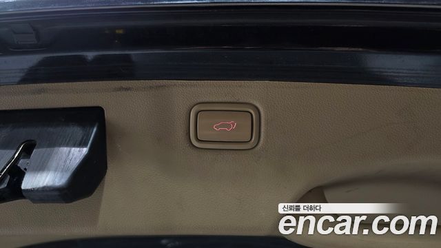Kia Canival 2016 — photo 33