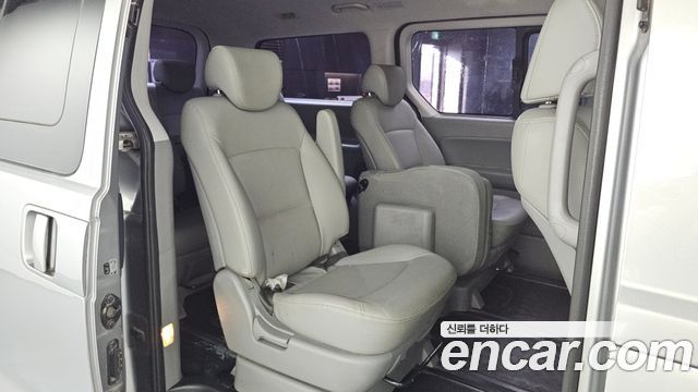 Hyundai Starex 2019 — photo 13