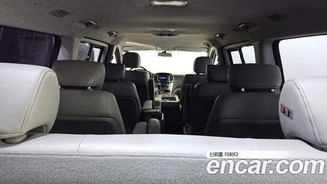 Hyundai Starex 2019 — photo 15