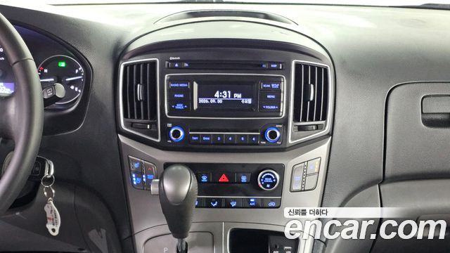 Hyundai Starex 2019 — photo 17