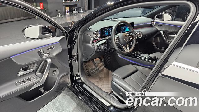 Mercedes-Benz A-Class 2021 — photo 13