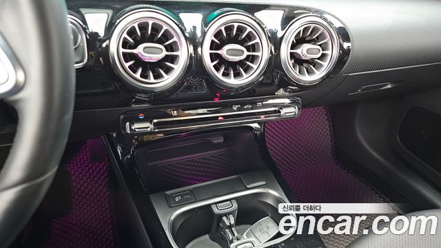 Mercedes-Benz A-Class 2021 — photo 25