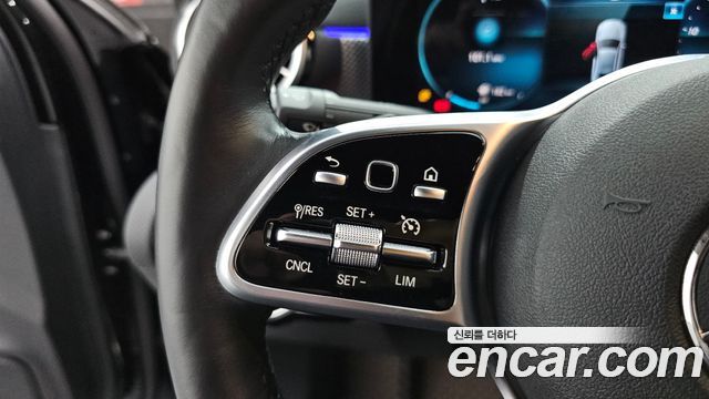 Mercedes-Benz A-Class 2021 — photo 28