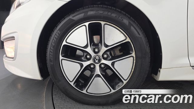 Kia K5 2013 — photo 5