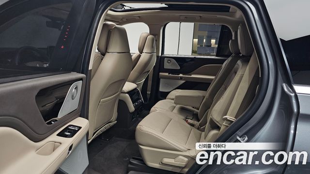 Lincoln Aviator 2021 — photo 17