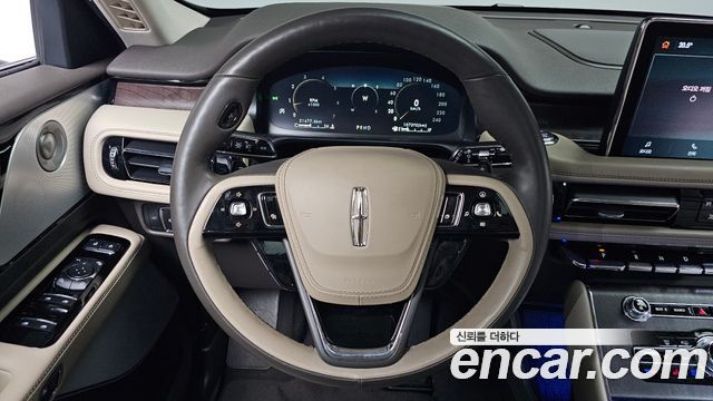 Lincoln Aviator 2021 — photo 19