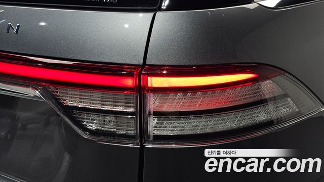 Lincoln Aviator 2021 — photo 9