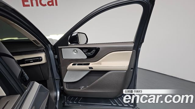 Lincoln Aviator 2021 — photo 14