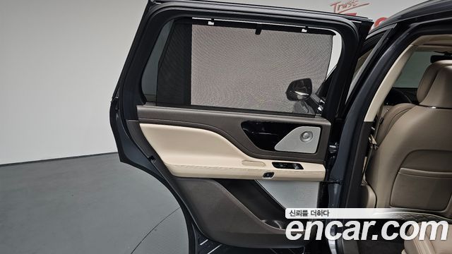 Lincoln Aviator 2021 — photo 15