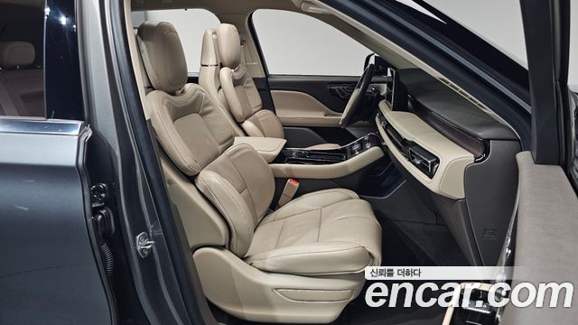 Lincoln Aviator 2021 — photo 16