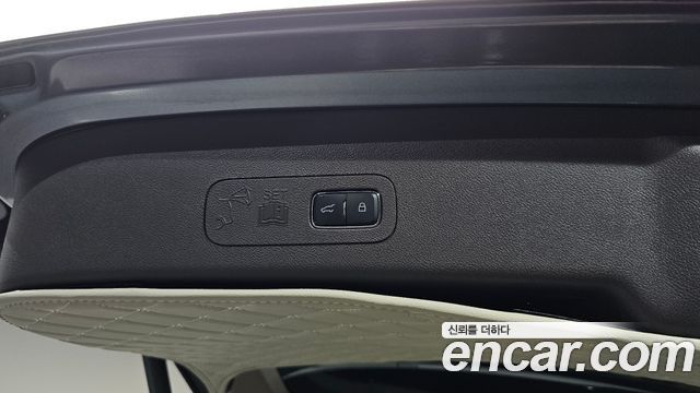 Lincoln Aviator 2021 — photo 27