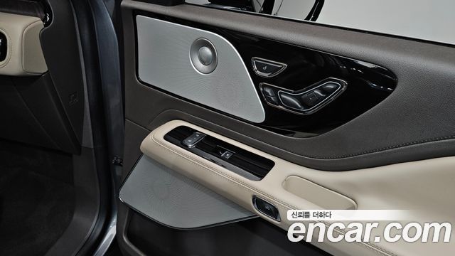 Lincoln Aviator 2021 — photo 42