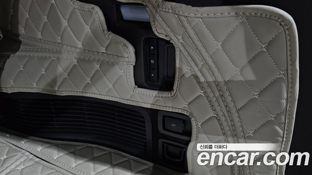 Lincoln Aviator 2021 — photo 43