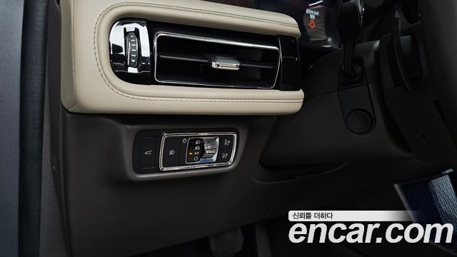 Lincoln Aviator 2021 — photo 44