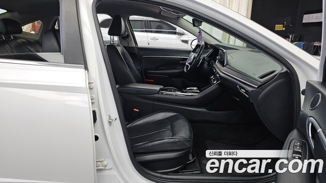 Hyundai Sonata 2021 — photo 17