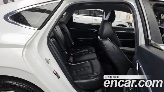 Hyundai Sonata 2021 — photo 18