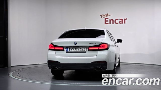 BMW 5-Series 2021 — photo 4