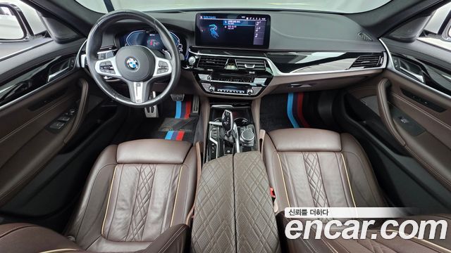 BMW 5-Series 2021 — photo 7