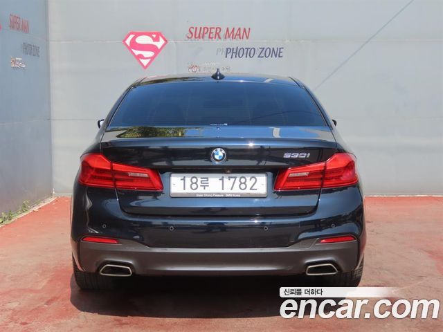BMW 5-Series 2019 — photo 4