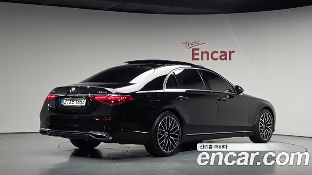 Mercedes-Benz S-Class 2022 — photo 2