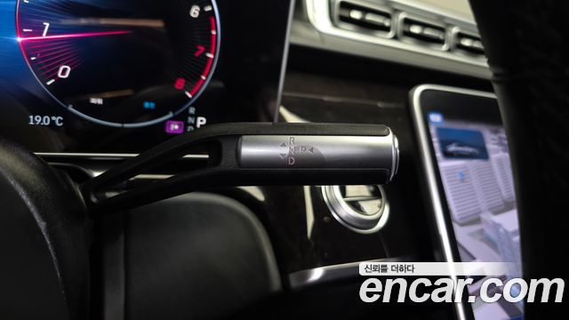 Mercedes-Benz S-Class 2022 — photo 12