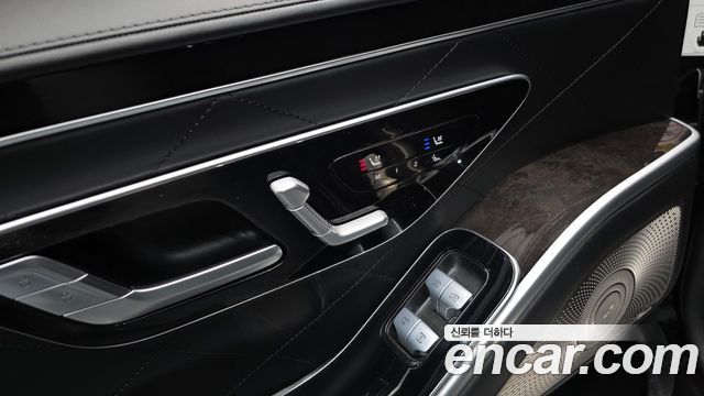 Mercedes-Benz S-Class 2022 — photo 37