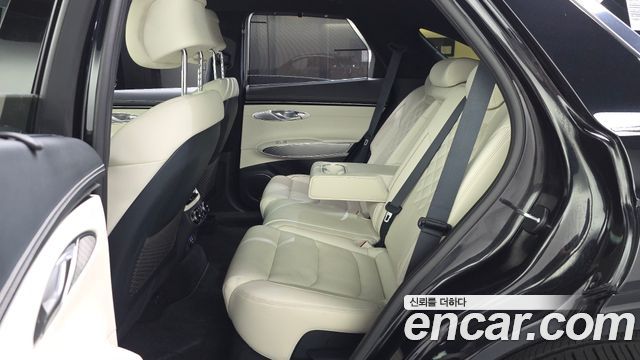 Genesis GV70 2024 — photo 17