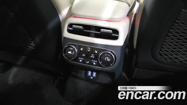Genesis GV70 2024 — photo 24