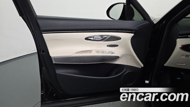 Genesis GV70 2024 — photo 14