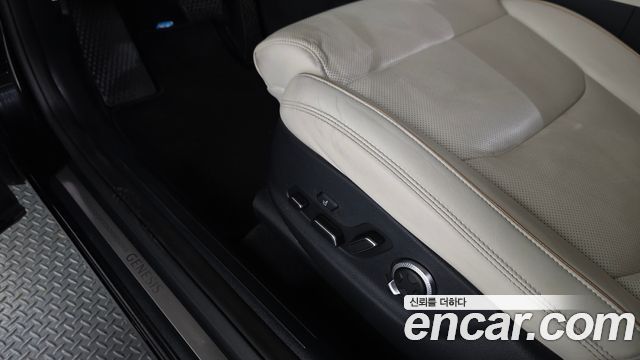 Genesis GV70 2024 — photo 33