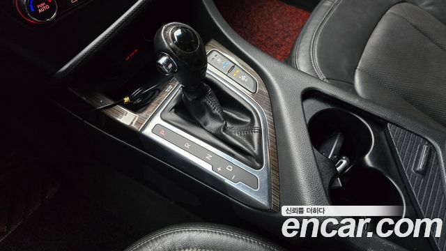 Kia K5 2011 — photo 9