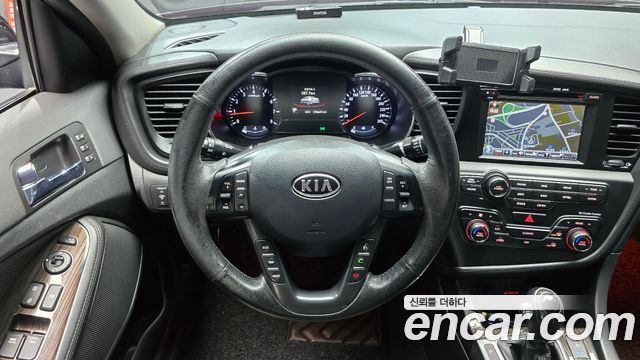 Kia K5 2011 — photo 13