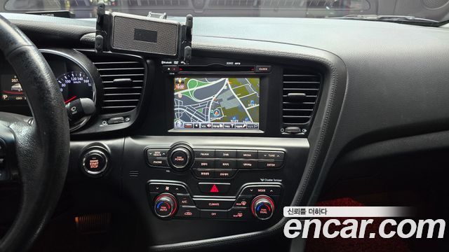 Kia K5 2011 — photo 14