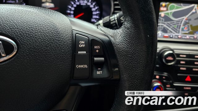 Kia K5 2011 — photo 16