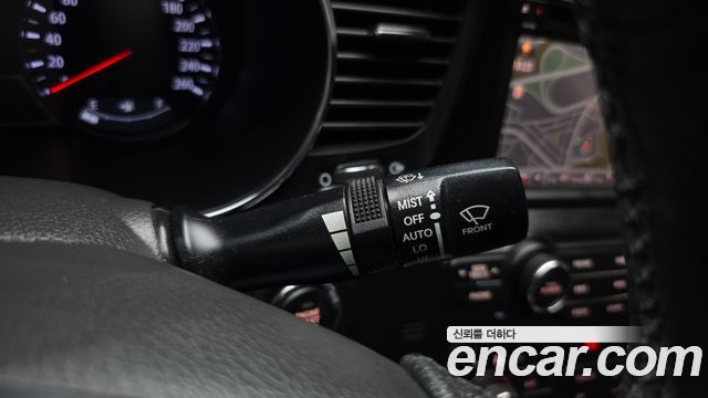 Kia K5 2011 — photo 17