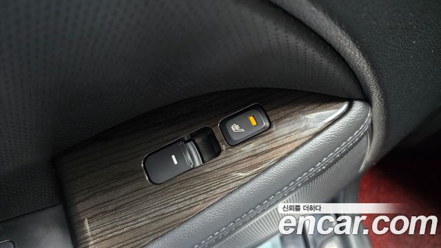 Kia K5 2011 — photo 18